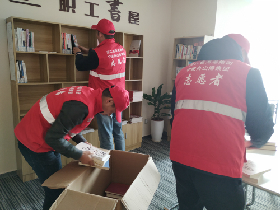 黄泽山公司开展“净办公环境，护职工之家”志愿者活动